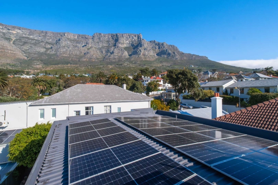 7 Bedroom Property for Sale in Oranjezicht Western Cape